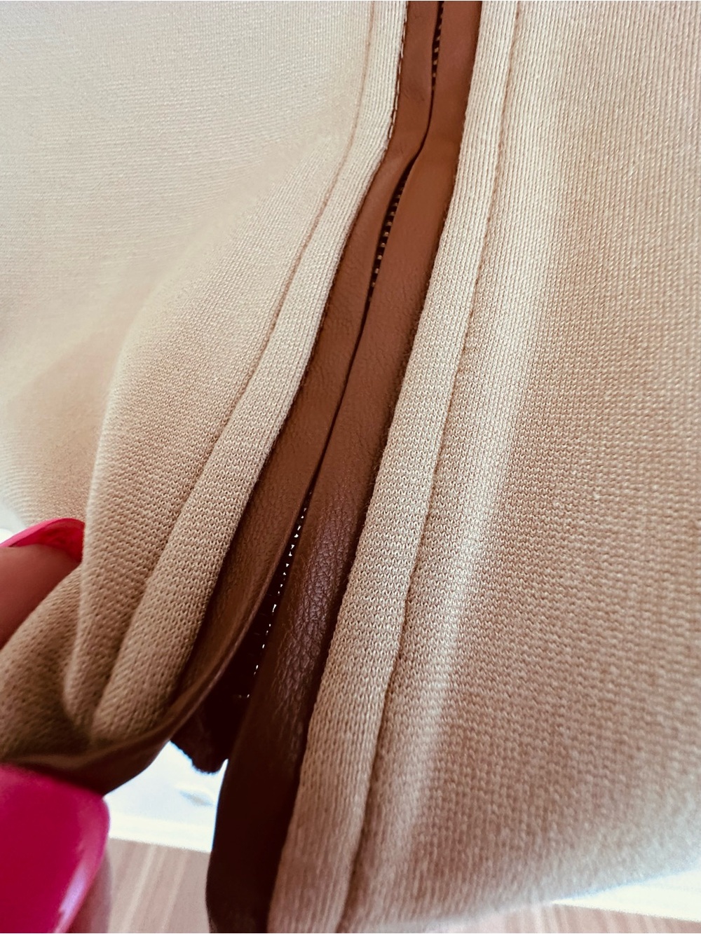 Ralph Lauren Beige Mini Skirt with Brown Trim and Belt Detail Size 16 - Picture 8 of 10